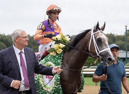 ‘Rising Star’ Ted Noffey Stays Perfect in Claiborne Breeders’ Futurity