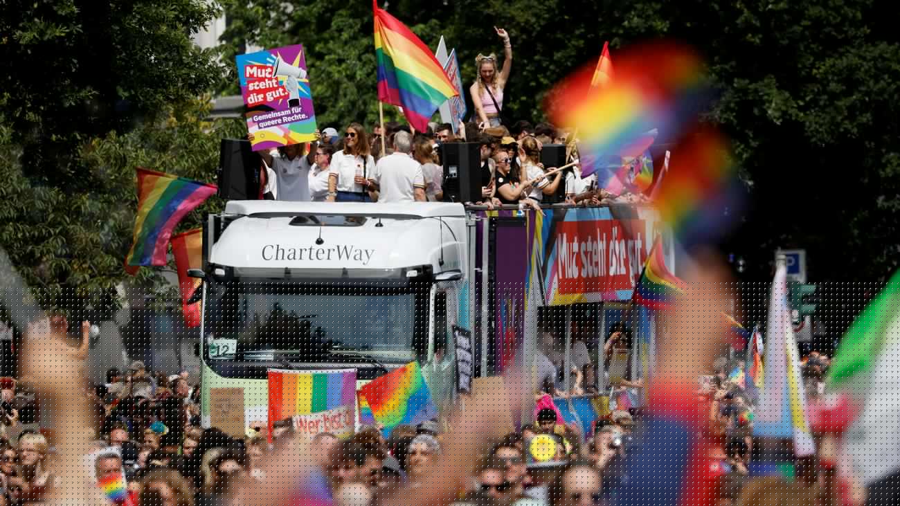 Christopher Street Day: CSD in Hamburg startet unter erhöhten Sicherheitsvorkehrungen