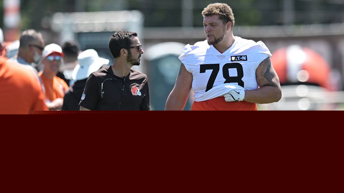 Cleveland Browns’ Offensive Line Picture Is Becoming Clearer