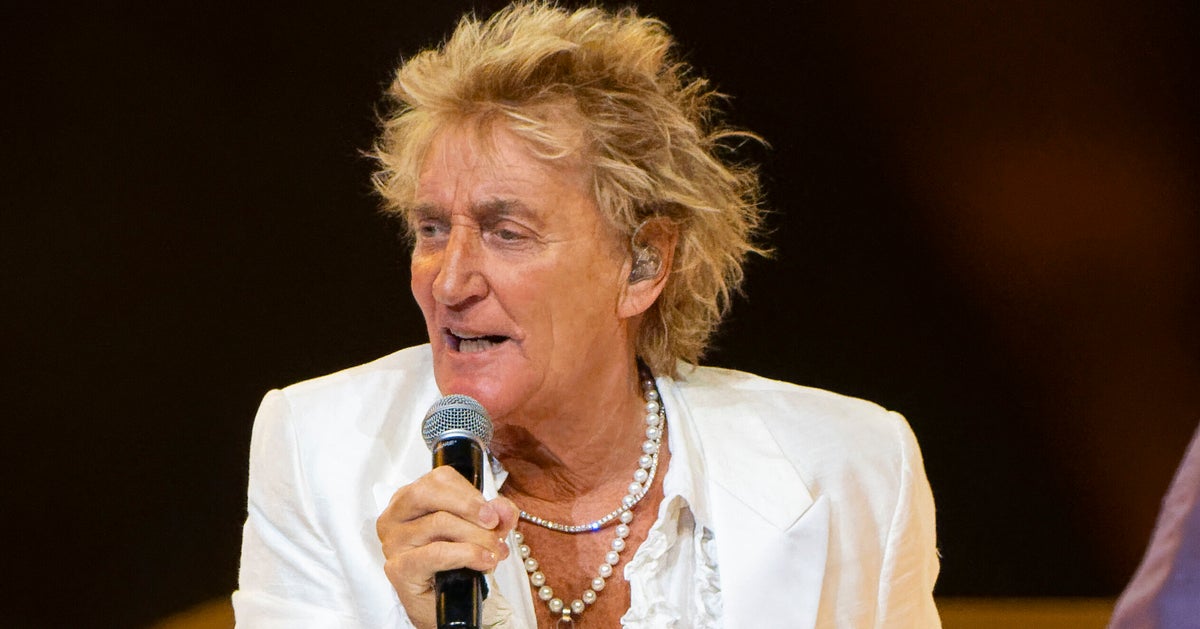 Sir Rod Stewart Cancels Second Live Show In A Week After 'Minor Medical Procedure'