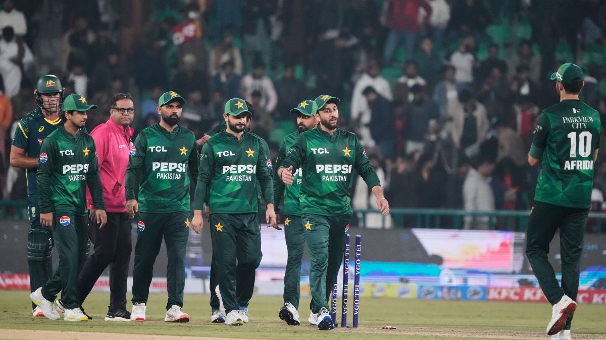 Pakistan end eight-year drought against Australia, win 1st T20I by 22 runs to take 1-0 lead