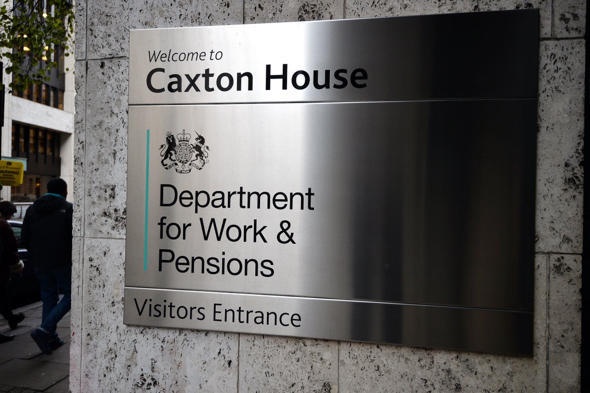 Labour urged to fix Universal Credit with more than 15m households to claim key benefit from April