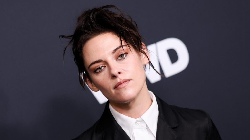 Kristen Stewart Says She’s Treated Like “Somebody With A Brain” Since Directorial Debut: “Actresses Get Treated Like Sh*t”