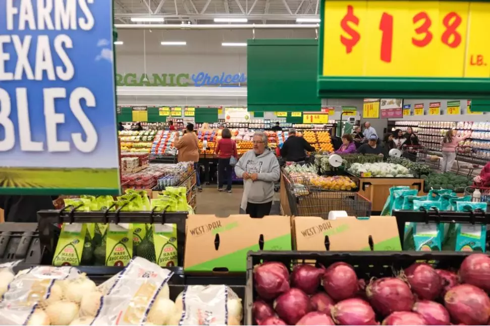 Advocates urge governor to reconsider summer food program that could help millions of Texas kids