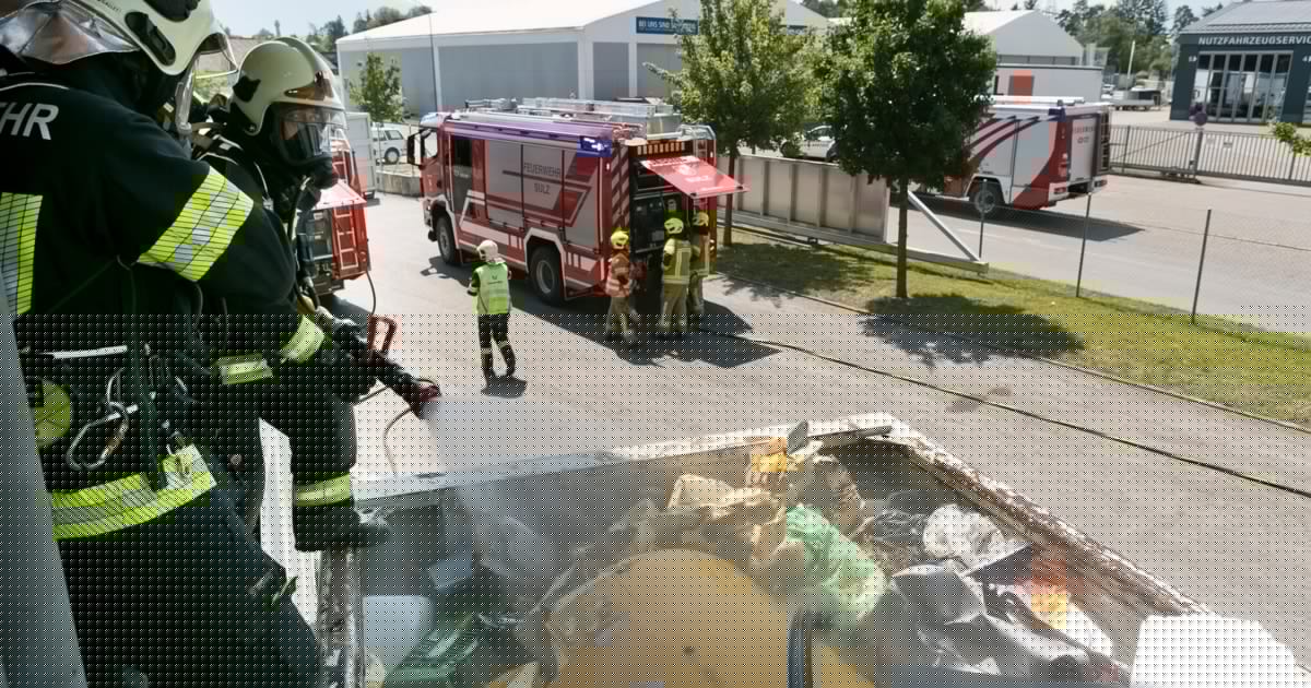 Einsatz in Sulz - Sperrmüllcontainer ging in Flammen auf