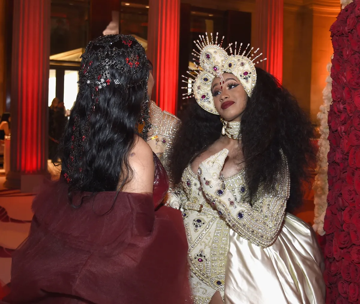 Here’s The HISTORY Behind Nicki Minaj & Cardi’s Feud!