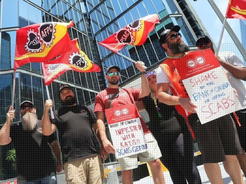 'Rich tapestry of irony': Union says Bank of Canada allowing work from home during strike
