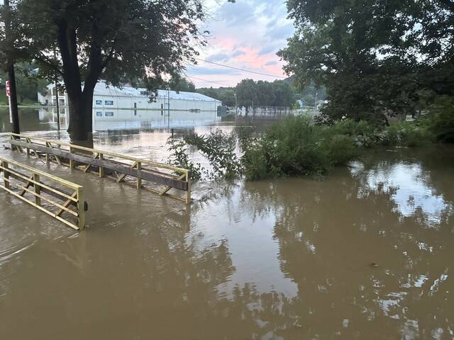 Multiple severe weather alerts issued in Allegheny County and Westmoreland County; flash fooding causes damage