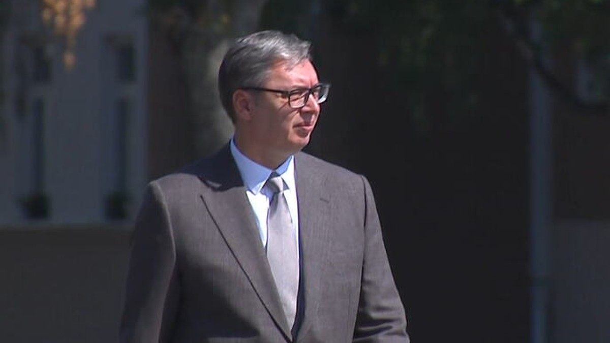 "ZAŠTO STE SRBIJI UZELI 14 ODSTO TERITORIJE I TO ODMAH NAKON AGRESIJE NATO?" Vučić: "To je bilo otvaranje Pandorine kutije"