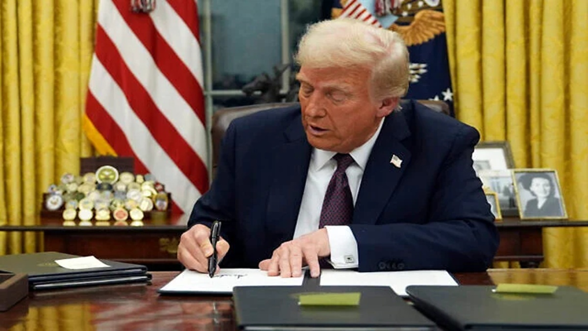 Trump threatens tariffs on nations selling oil to Cuba, escalating pressure on Mexico