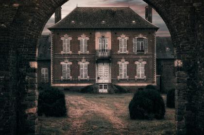 Spooky Massachusetts House Ranks Among World’s Most Absolute Terrifying Attractions