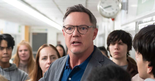 Actor Matthew Lillard Claims Amazon's 'Carrie' Remake Resonates With Him as the Father of a 'Non-Binary Kid'