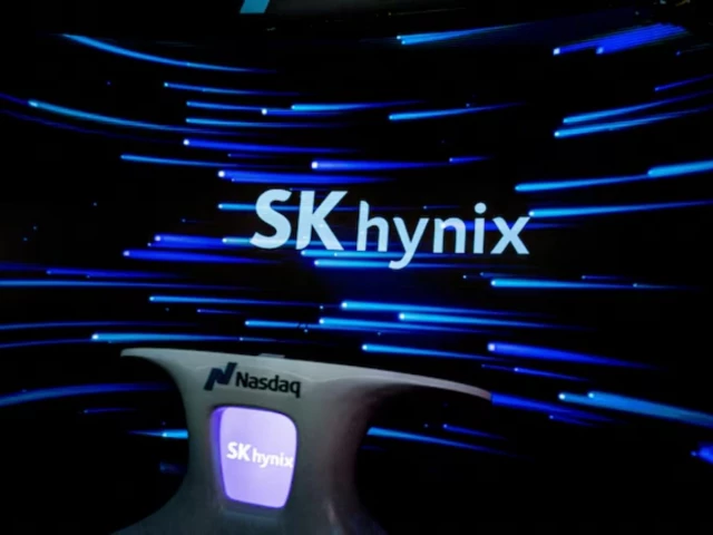 Former SK Hynix employee jailed for leaking information to Chinese firm, Yonhap reports
