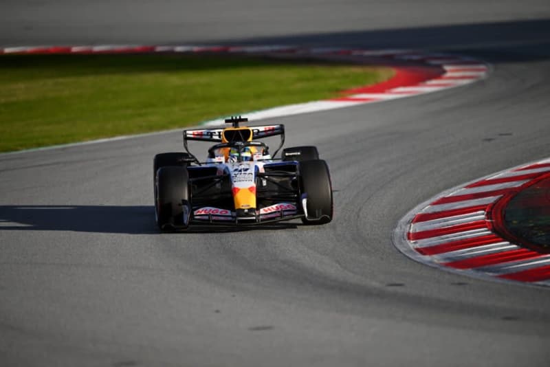 How Arvid Lindblad’s Racing Bulls laps in Barcelona stacked up against Liam Lawson’s