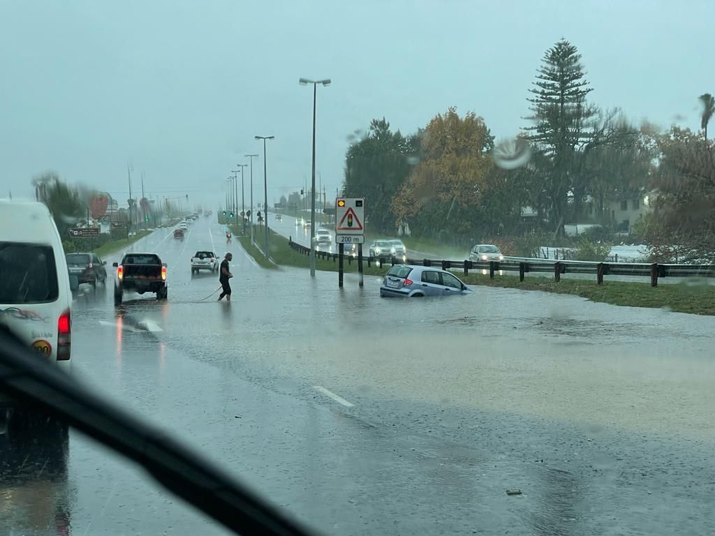 Wild Weather: Seven warnings issued for SNOW, rain, wind and thunderstorms