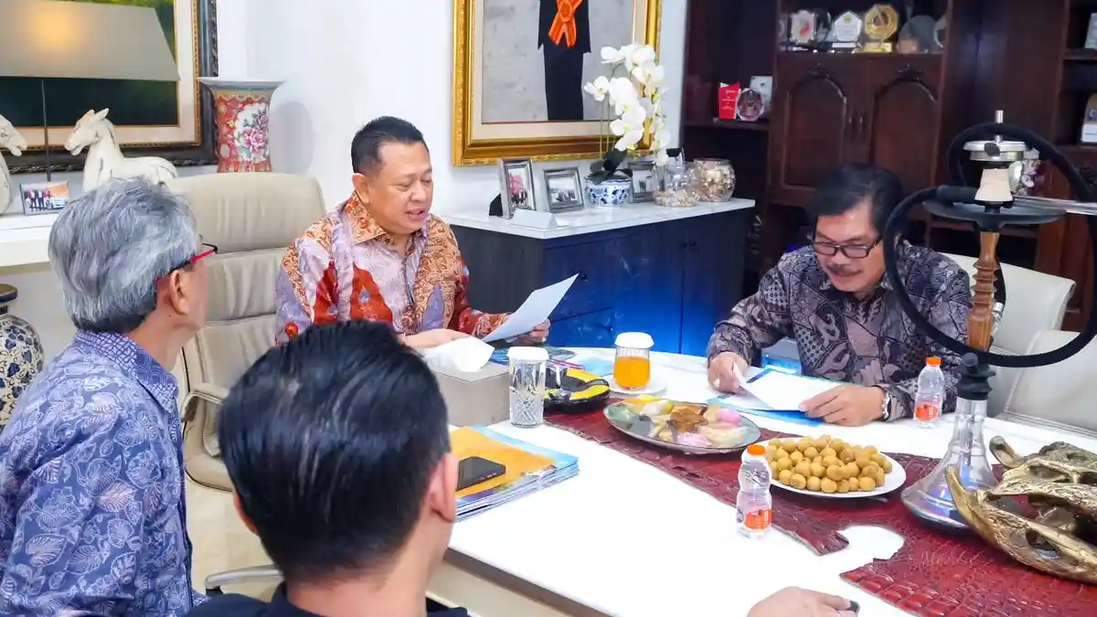 Terima Rektor UNPERBA, Bamsoet Dorong Kampus Selaraskan Pendidikan dengan Kebutuhan Dunia Kerja