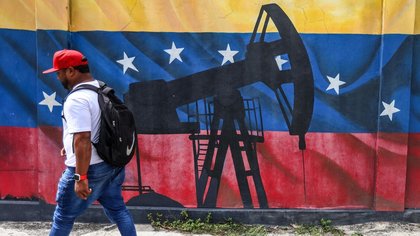 Svolta del chavismo, il Venezuela apre ai privati nel petrolio