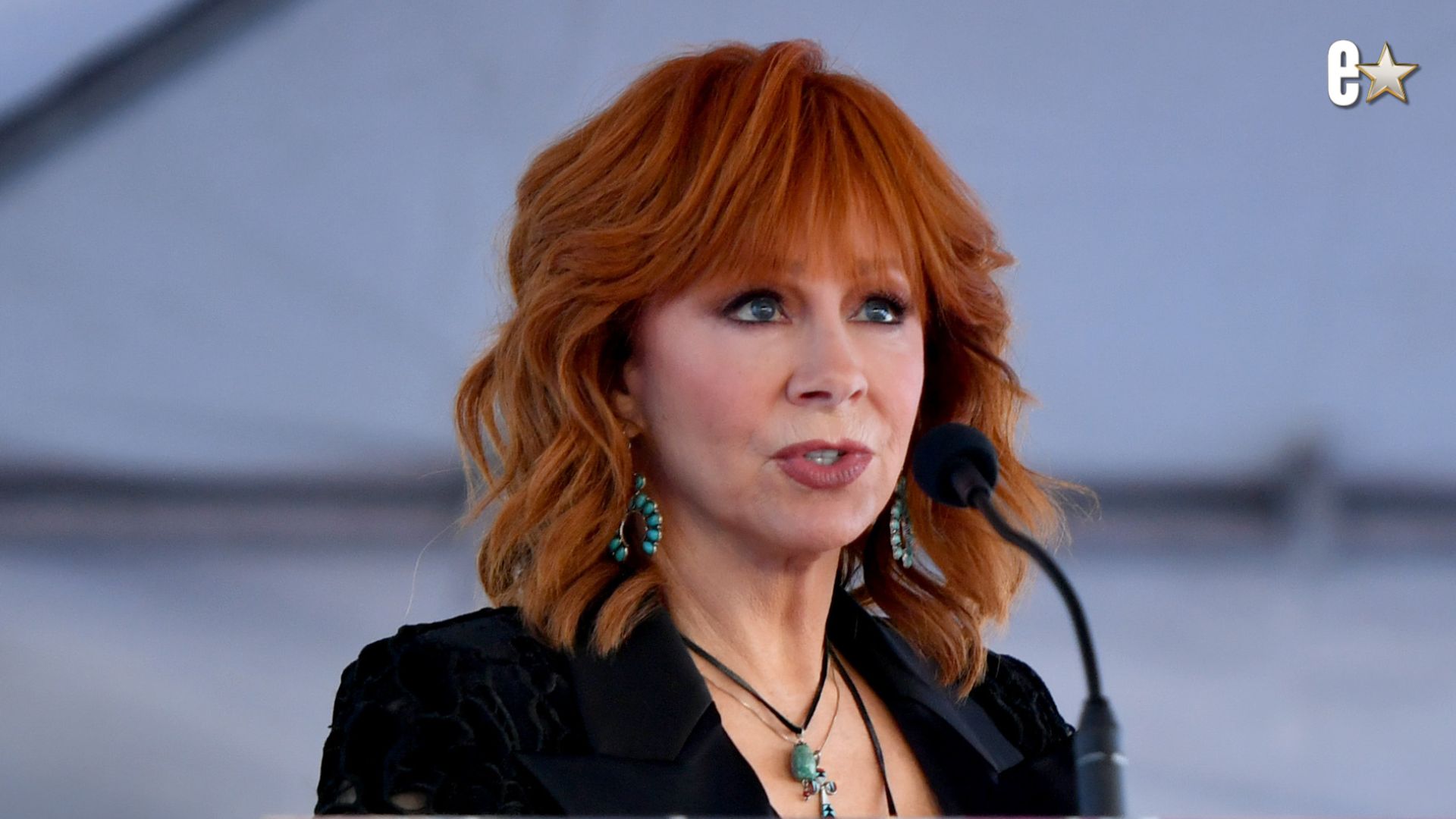 Reba McEntire to Honor Late Friends With Touching Tribute