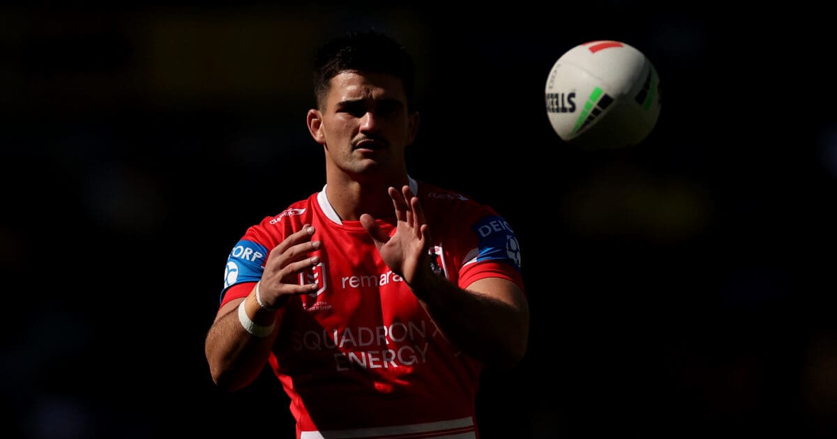 Dragons set for shock change in Dolphins clash