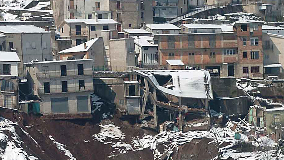 Frane e terremoti, le città fantasma da Cerzeto a Apice