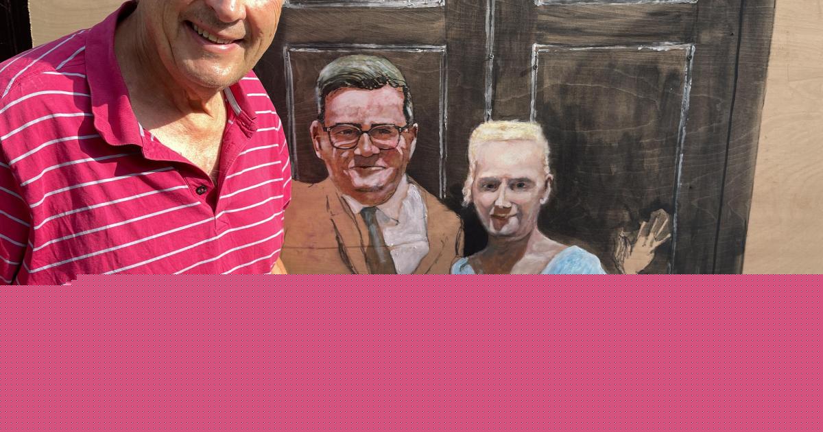 Olveston artist unveils new gate painting of Prime Minister Andy Burnham