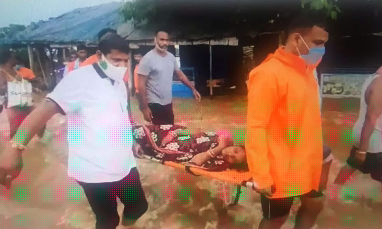 CM lauds teams for rescuing pregnant woman