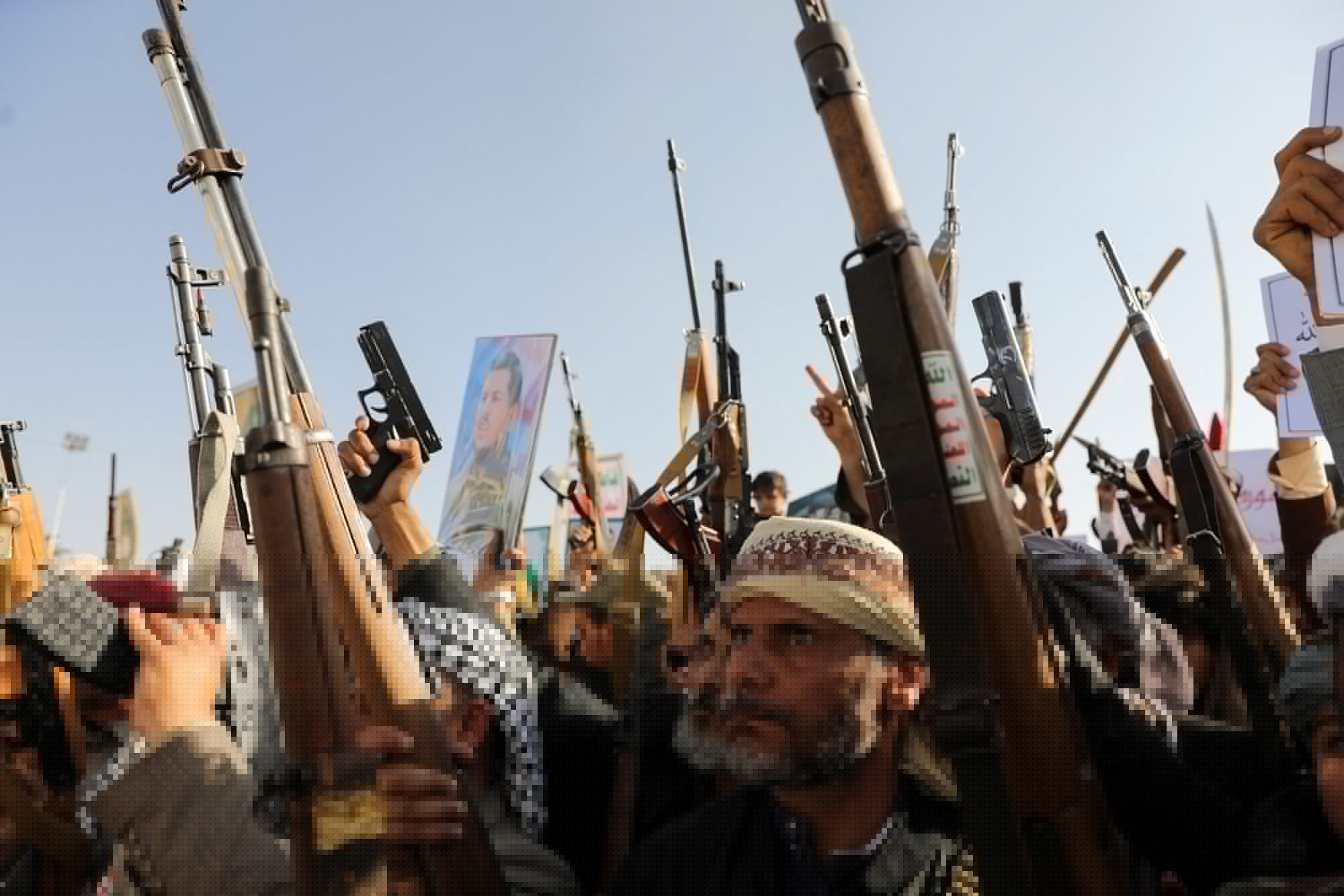 Houthis Pushing to Model Iran’s Hormuz Control in Red Sea