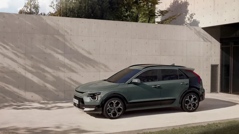 Risiko for batteribrand: Tusindvis af Kia-biler kaldes tilbage – omfatter også Danmark