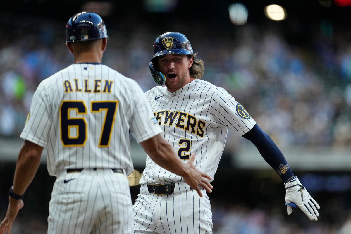Andrew Vaughn knocks home go-ahead run in 8th inning as Brewers defeat Twins 4-3