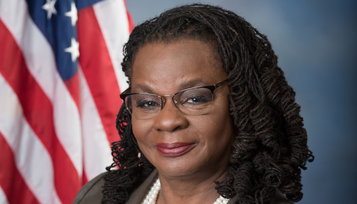 U.S. Congresswoman Slams GOP Senator’s Office, Suggests Literacy Class