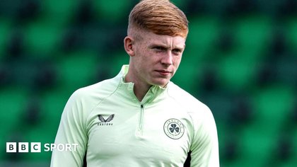 Torquay United sign QPR striker Dillon on loan