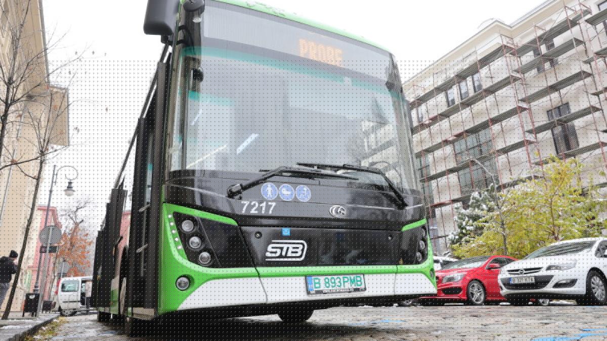 Scandal într-un autobuz STB: O controloare a fost bătută după ce a cerut verificarea cardului de călătorie