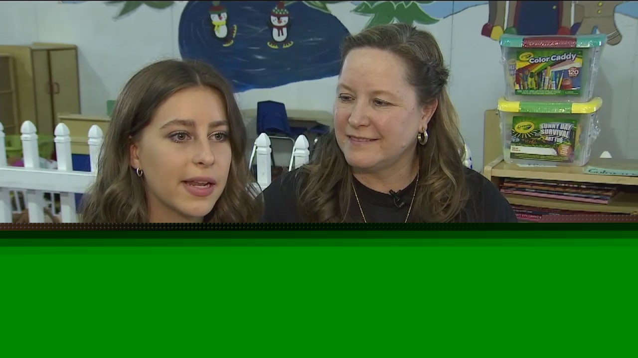 Mother, daughter help Metropolitan Ministries families during the holidays