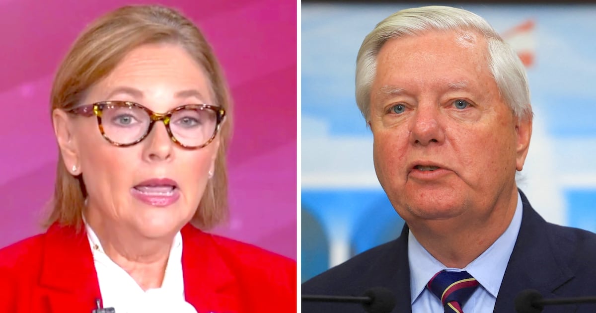 Lindsey Graham’s Sister Defies His Memory to Bow to Trump