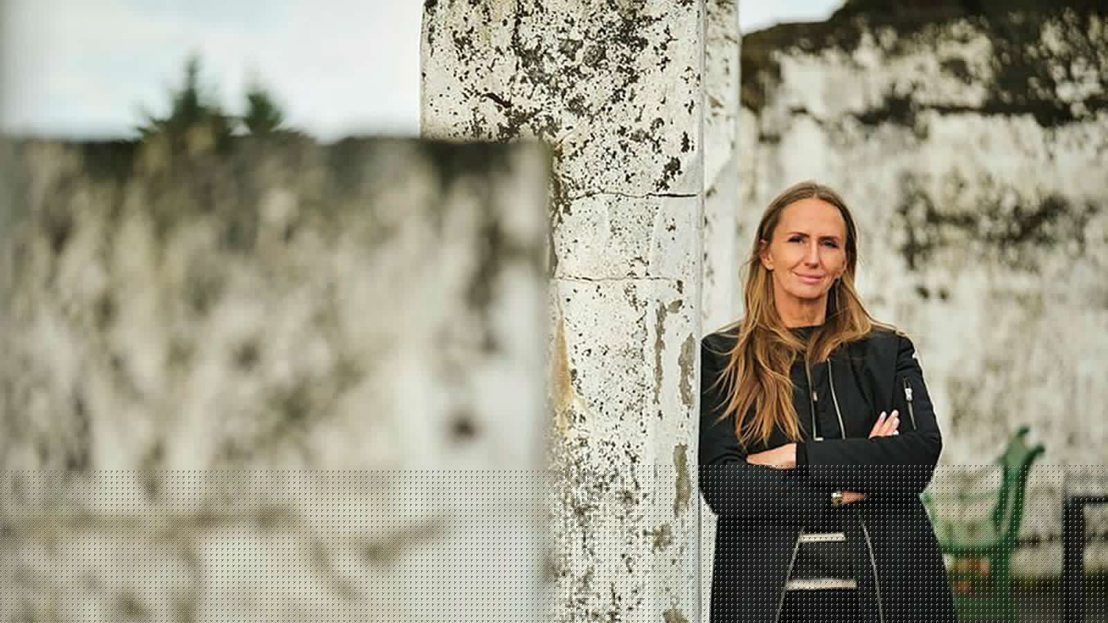 Sat uppi með út­gáfu af sjálfri sér sem hún kunni ekki við