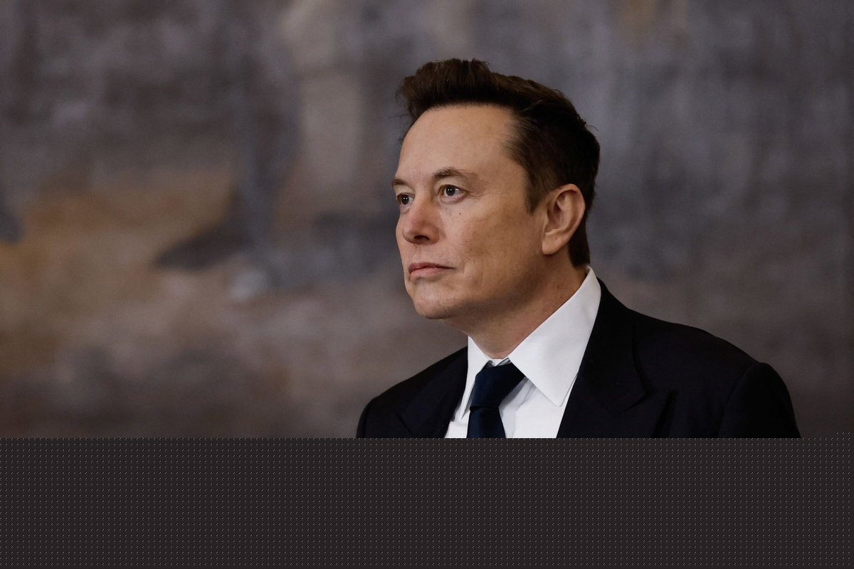 Who is Elon Musk calling a ‘traitor’?