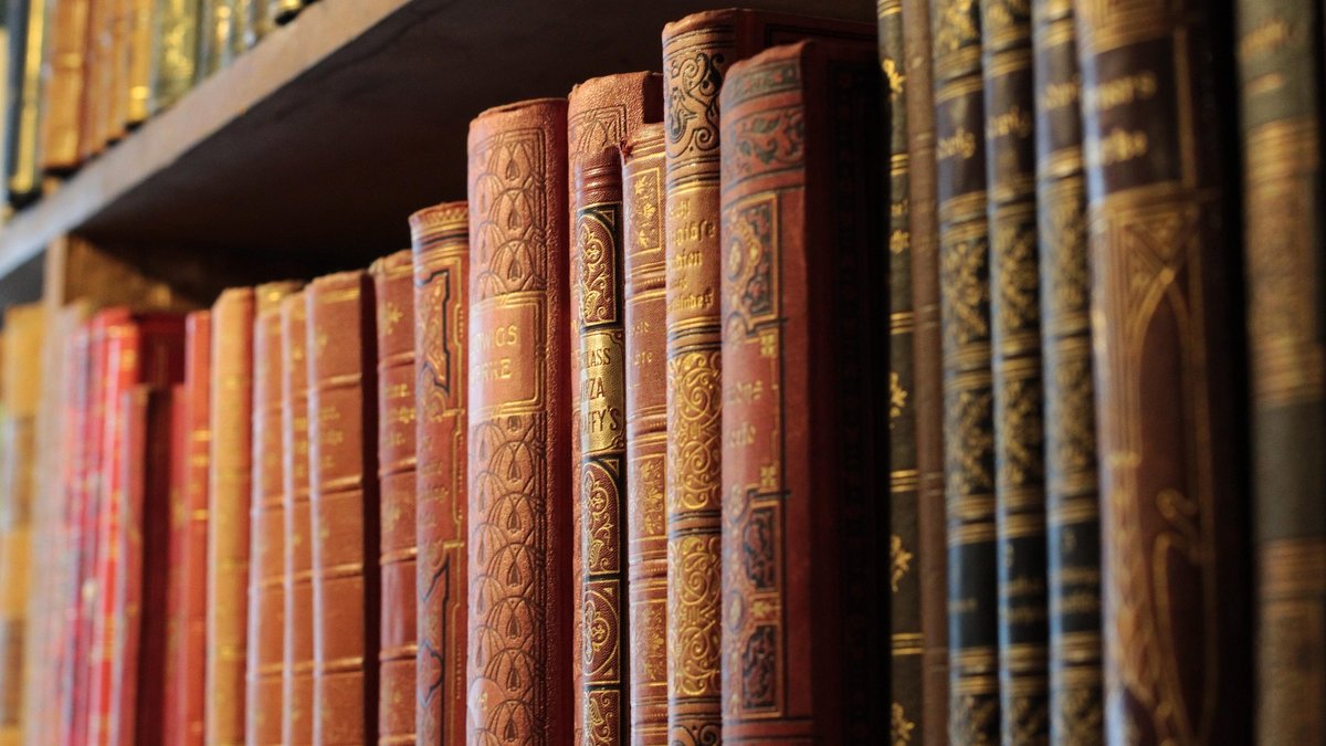Son grand-père emprunte deux livres en 1910, son petit-fils les rend à la bibliothèque... 116 ans plus tard
