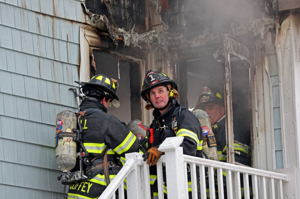 Hull Fire fights two-alarm blaze, firefighter falls through floor