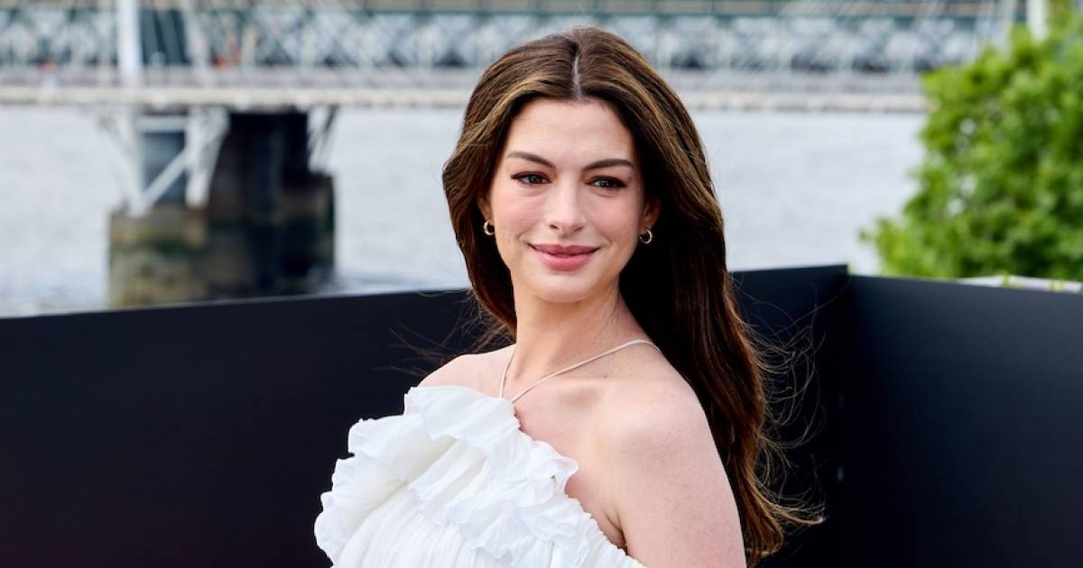 Pregnant Anne Hathaway Reveals Whether She'll Share Sex of Baby No. 3