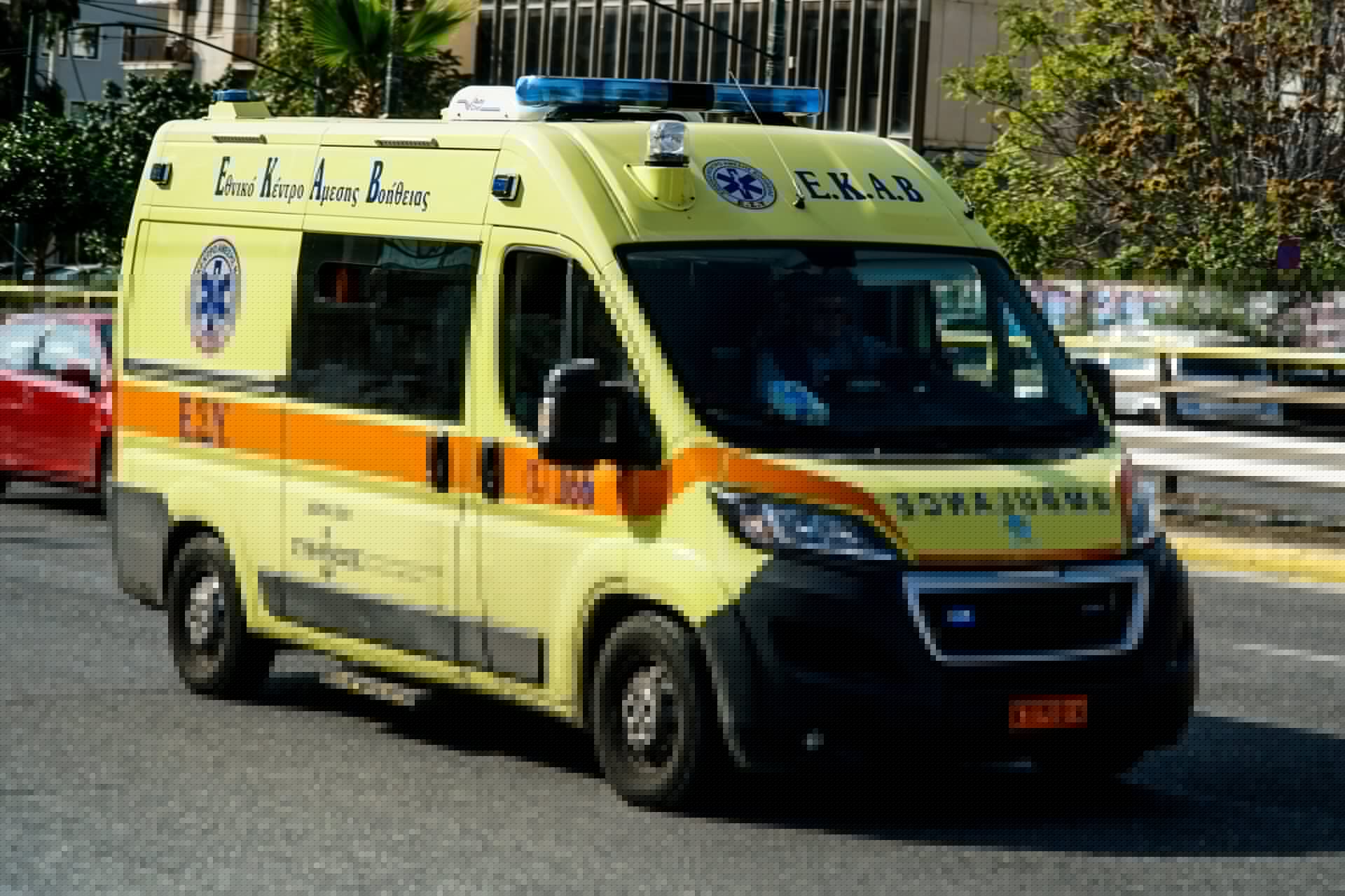 Θανατηφόρο τροχαίο στη Λέρο: Φορτηγό έκανε όπισθεν και παρέσυρε 61χρονη πεζή