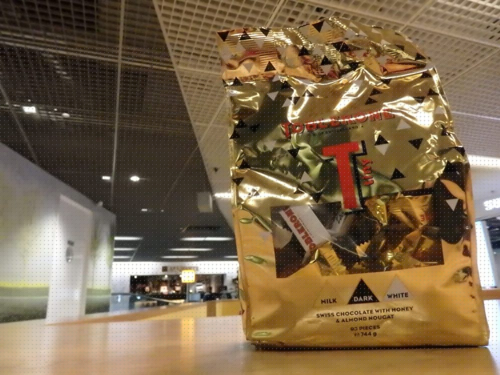 Comment on Gifts for flight attendants: an experiment by Leanna