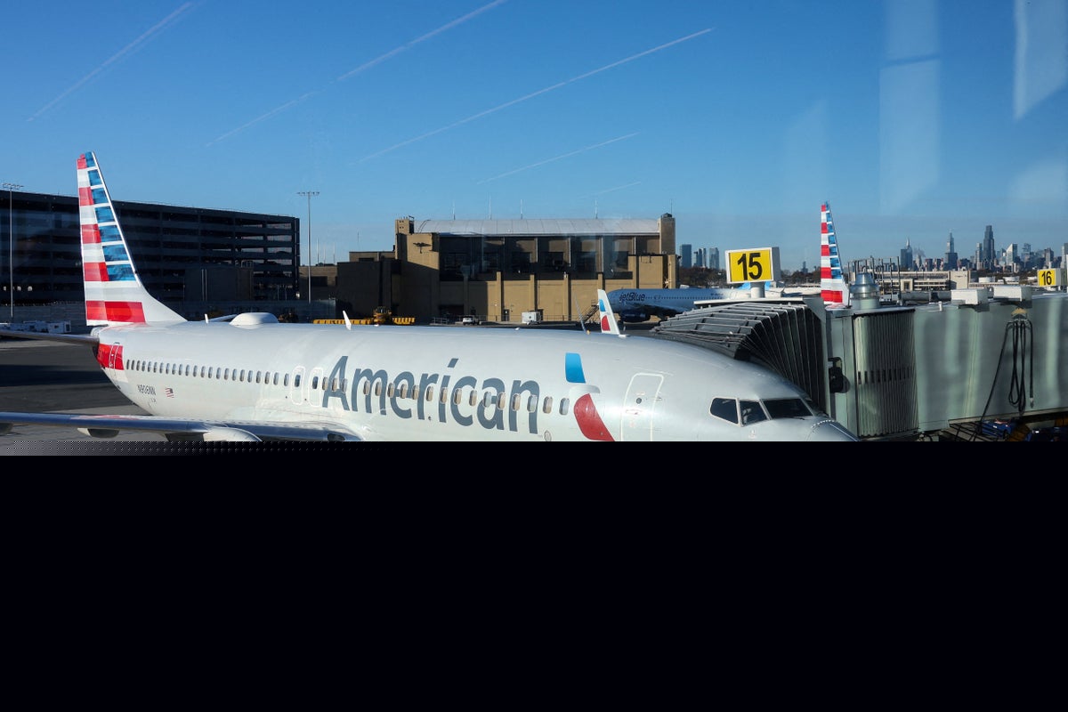 American Airlines flights resume after IT outage across the US