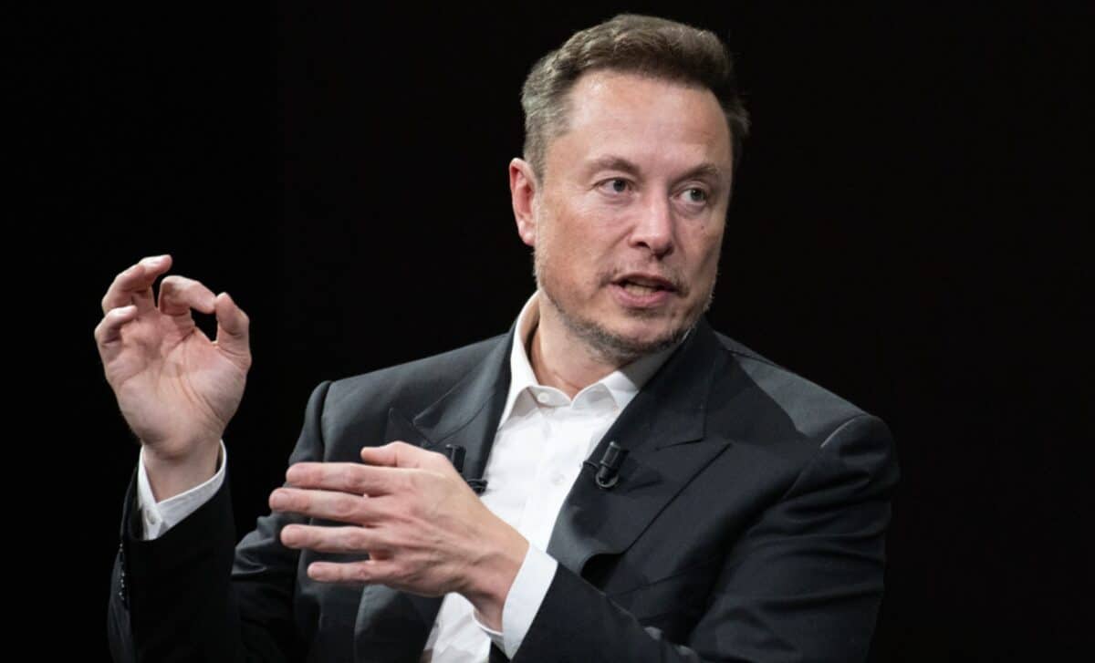 Musk Ends an Era at Tesla, Replaces Cars With Machines That Walk