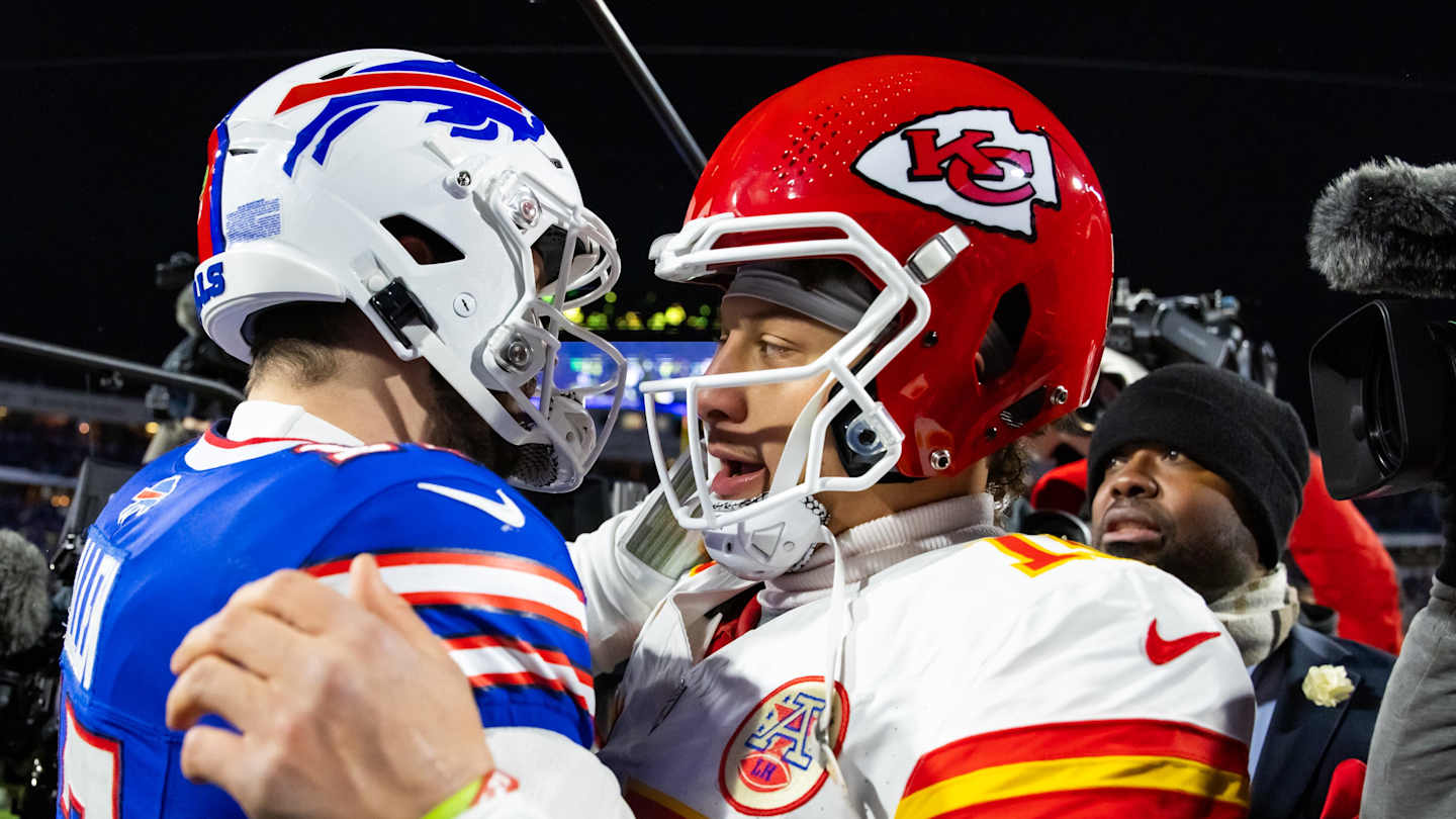 Inside the Quarterbacks Rehabbing Injuries, Including Chiefs’ Mahomes
