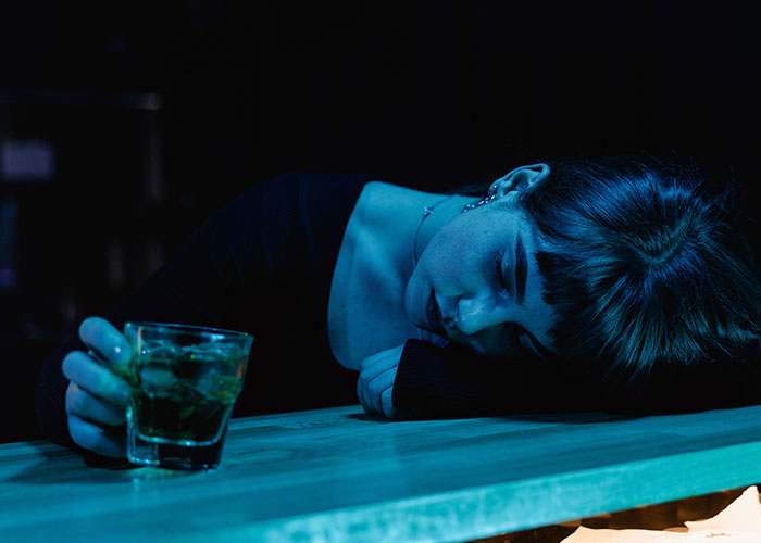“Couldn’t Really Believe It”: 83 Men Recall Their Absolutely Worst First Dates With Women