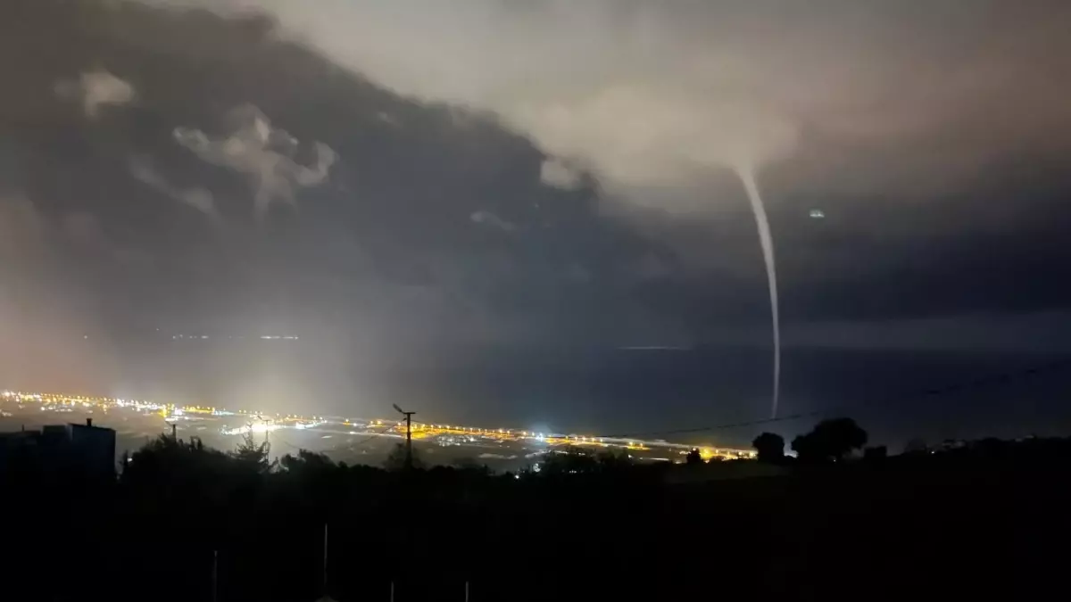 Hatay'da Denizde Hortum Görüntülendi