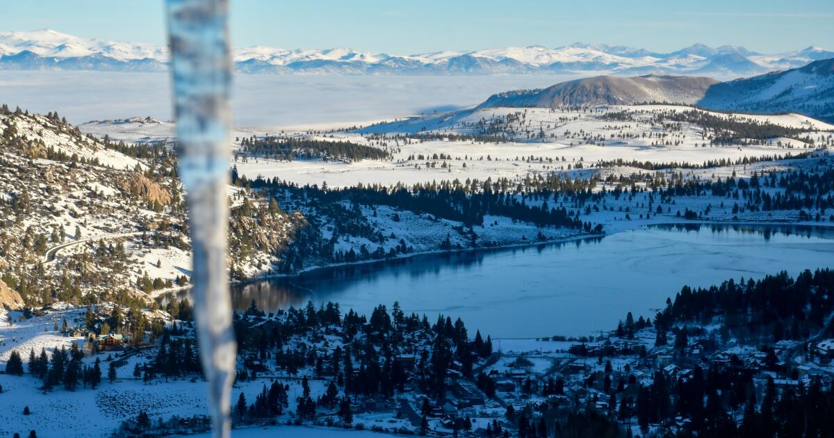 'No lines and big, wide-open runs': This woodsy ski town is like Mammoth without the crowds