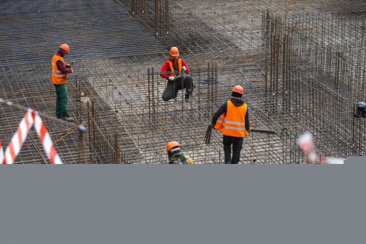 Number of Kyrgyz labor migrants entering Russia falls by 16.7 percent