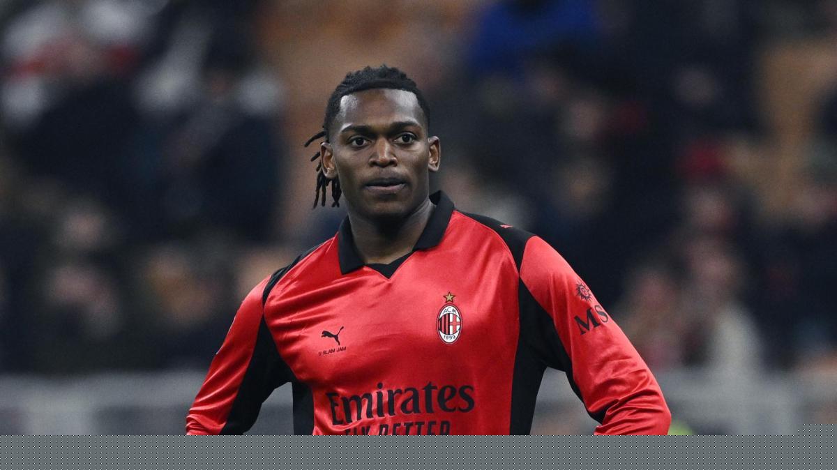 Dalla Turchia confermano: Leao, contatti con Fener e Galatasaray. Ma nessuna offerta al Milan