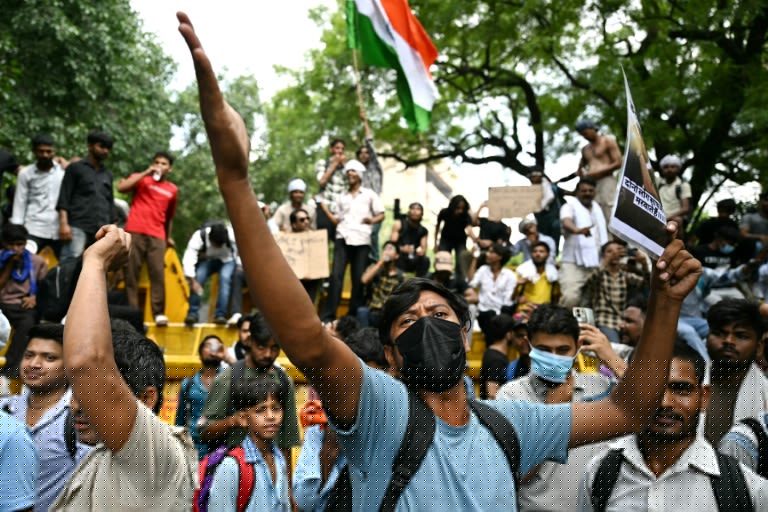 India protest leaders to meet govt after Modi vows action